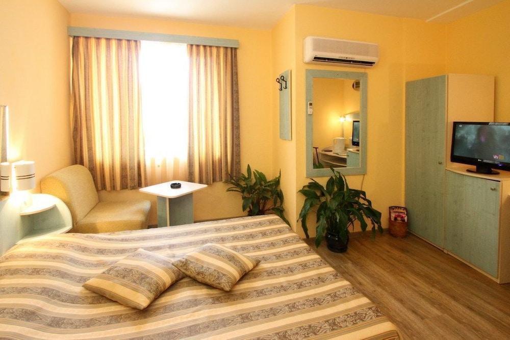 Hotel Color Варна Экстерьер фото
