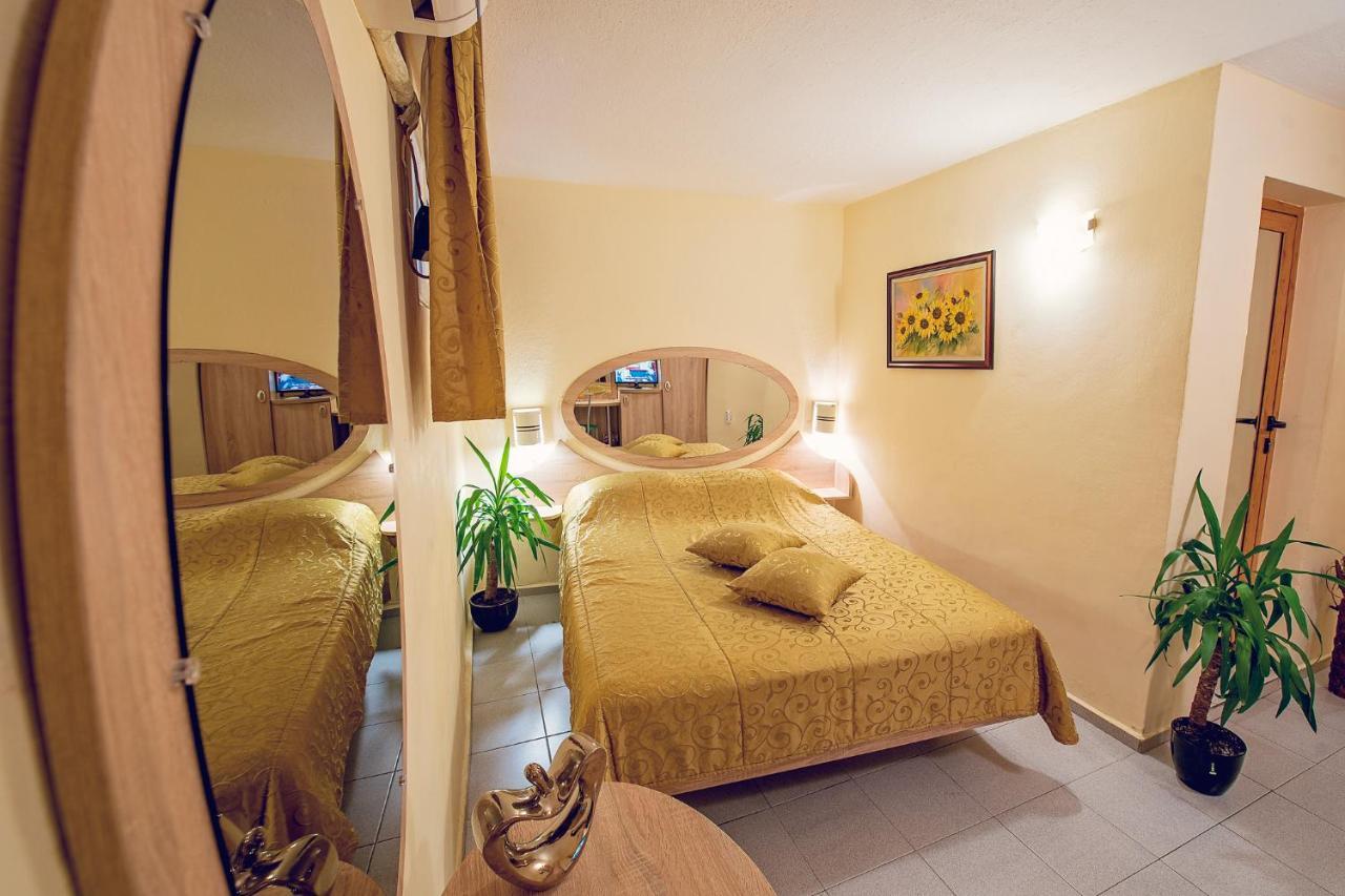 Hotel Color Варна Экстерьер фото
