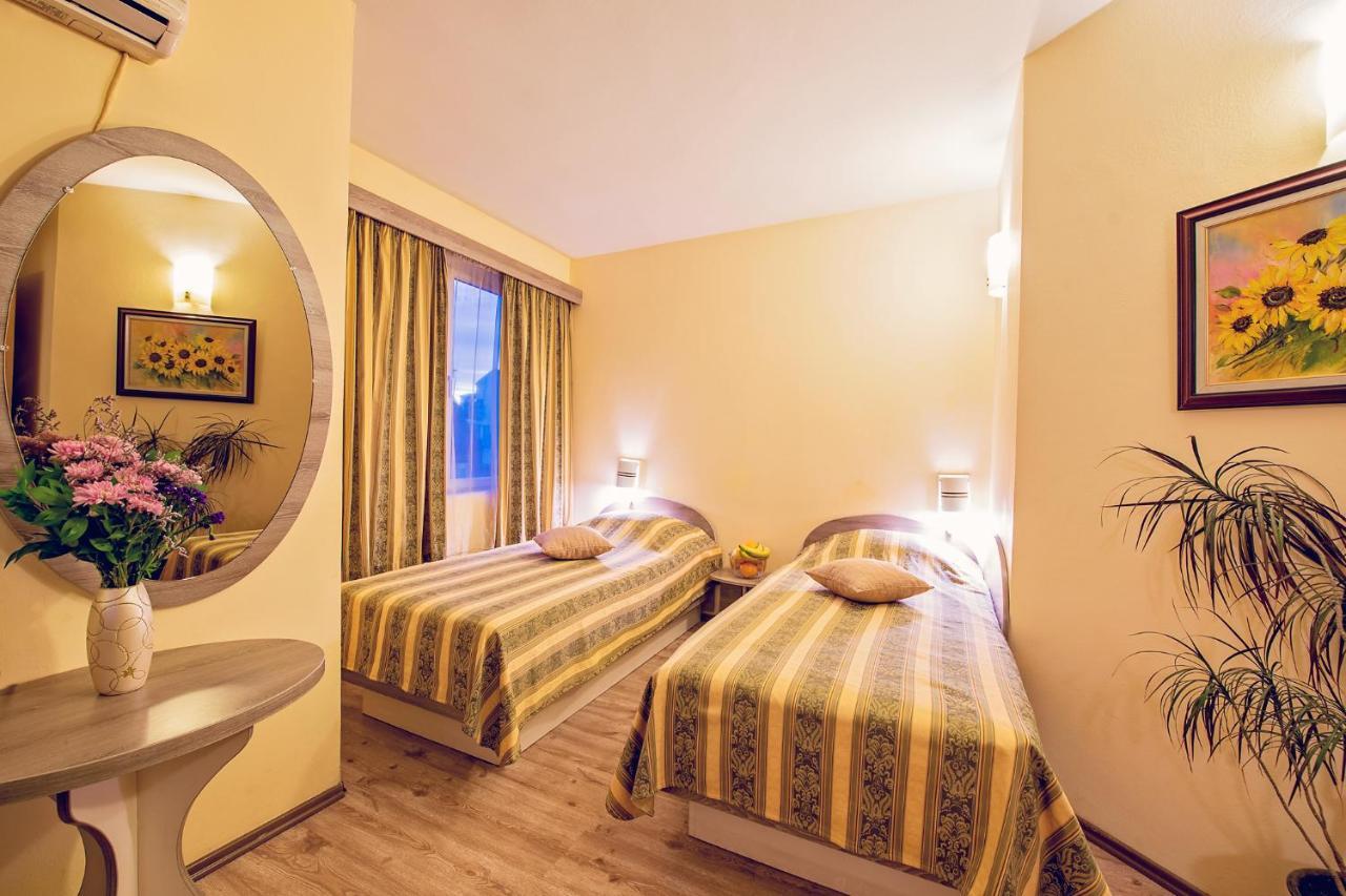 Hotel Color Варна Экстерьер фото